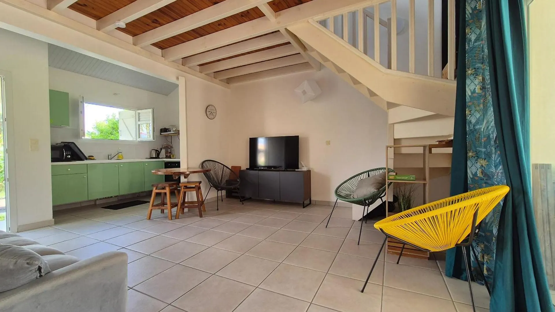 Maison Charmante A Sainte-Anne Avec Jardin Et Pergola En Bois. 0*,